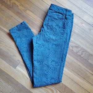 Mossimo blue snakesprint mid rise skinny denim leggings size 4 NWT